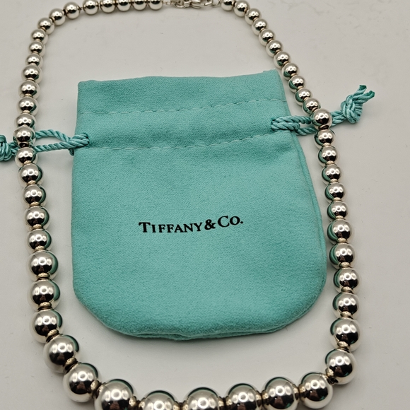 **PRISTINE** Tiffany & Co. Graduated Silver Bead Necklace